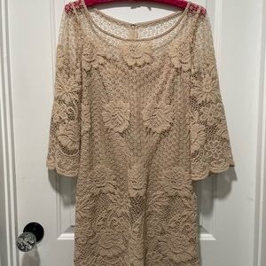 Vintage Lace Dress. Nude lined Lace Dress. Size 8. Hits at thigh - 3/4 sleeves.